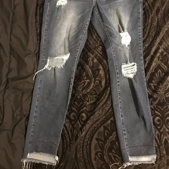 Blue Jeans - Picture 2 of 5